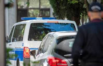 POTVRĐENA OPTUŽNICA Pokušao da ubije policajca poklopcem vodokotlića i vratima od toaleta