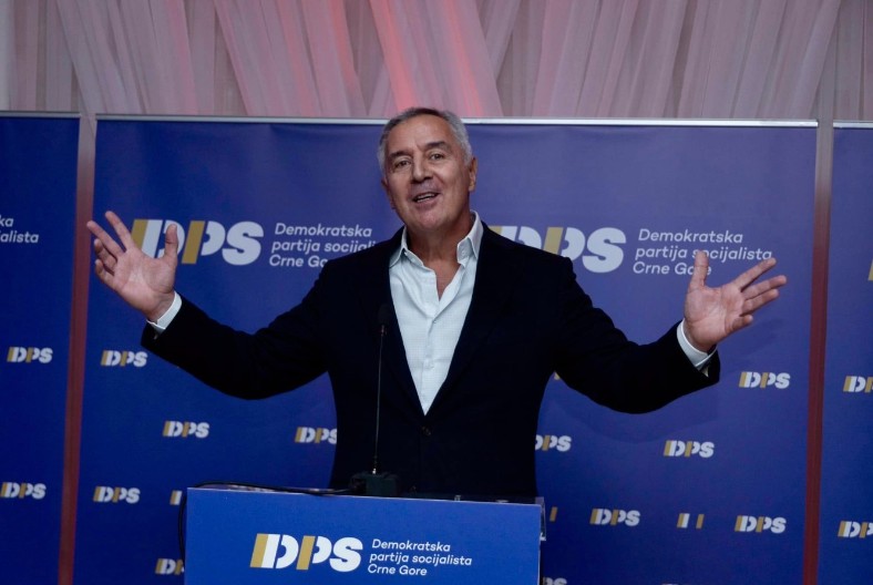 Sramni Milo Đukanović u svom maniru sije mržnju po Nikšiću (video)