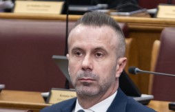 BOGDANOVIĆ PISAO SUŽNJU Zorane Lazoviću ti si bruka Crne Gore, zbog koje se stidimo pred svijetom