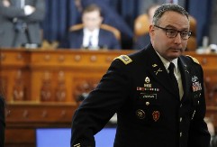 UKRAJINAC IZ IMPIČMENTA KREĆE U NAPAD: Svjedok protiv Trampa ulazi u trku za Senat