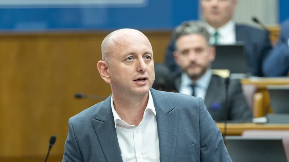 Knežević odgovorio Plenkoviću: Moji su dedovi sa ustašama razgovarali isključivo preko nišana