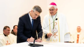 Zagreb ne odustaje od zahtjeva Podgorici: Plenković ironično prokomentarisao Kneževićev poziv na ustanak