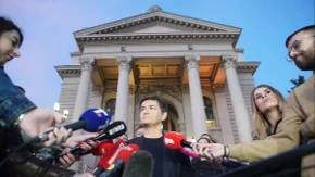 Brnabićeva pisala Mecoli: Evropski parlament šalje u Srbiju posmatrače koji otvoreno podržavaju Studentsku listu