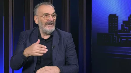 Siniša Kovačević vrijeđao birače iz Merošine i starije građane: Deda od 91 godine može da odlučuje samo o sahrani