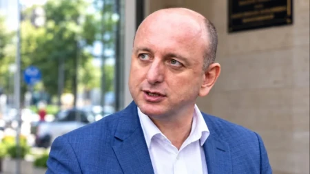 Knežević: Vučić je pokazao veličinu i u porazu, svoju braću i prijatelje nikada ne izdajem