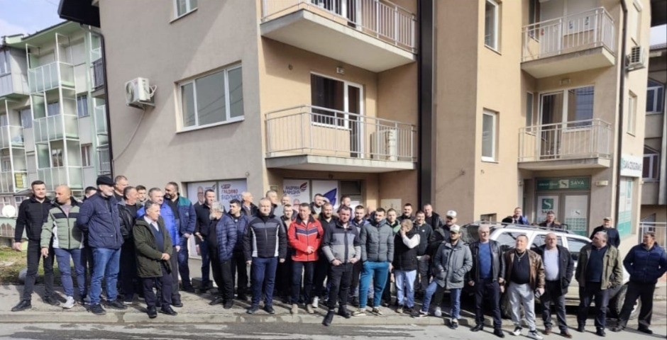 PLjEVLjA NA NOGAMA: Članstvo NSD-a ustalo protiv svojih odbornika koji blokiraju budžet