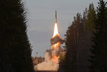 RUSIJA SPREMA „SINA OREŠNIKA“: Novo rusko oružje diže tenzije do usijanja