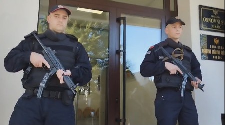 ACO ĐUKANOVIĆ DOVEDEN NA SASLUŠANJE: Policija obezbjeđuje tužilaštvo u Nikšiću