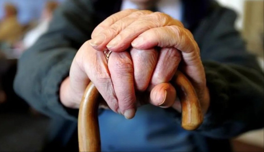 Penzioneri pokazali srce: nenajedeni crnogorski ministri na ivici gladi, kreće humanitarna akcija