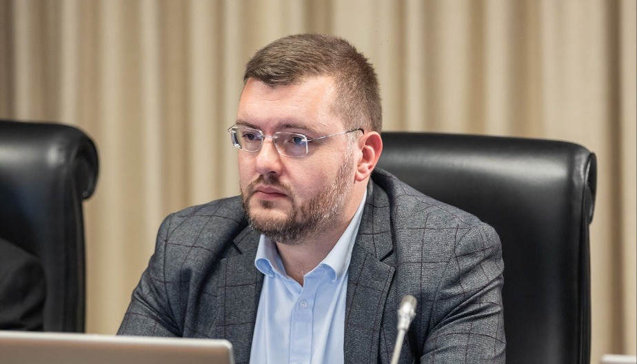 Lijepe riječi bez odgovornosti: Momo Koprivica razvodnjava srpsko pitanje