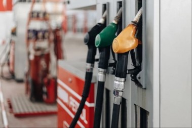 Evropljani pohrlili u Rusiju po benzin: Redovi kilometarski na granici sa Kalinjingradom