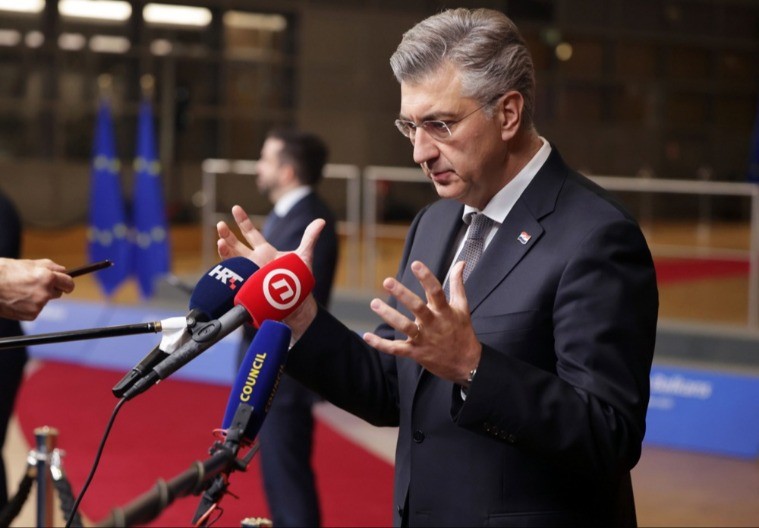 HRVATSKA ALARMIRA NATO:  Uplašili se „Zagrepčanki“ iz Srbije