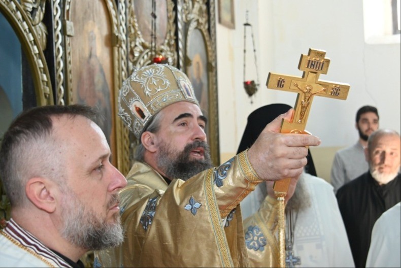 Sabranje koje se pamti: Snažne poruke mitropolita Metodija odjeknule Srbijom