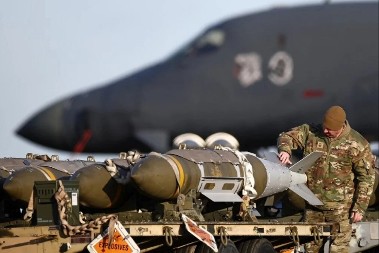 Drama u Persijskom zalivu: Nafta ide na 500 dolara, Zapad na ivici kolapsa