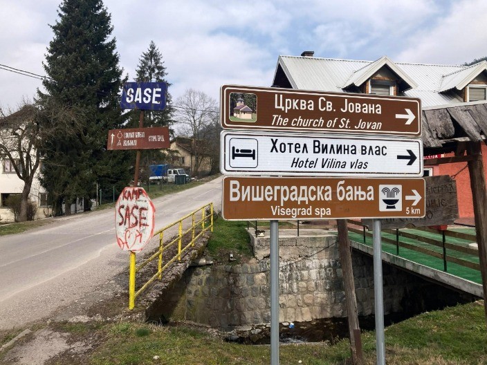 KO STOJI IZA ODLUKE FONDA PIO: Penzioneri kažnjeni, saradnja sa Višegradom prekinuta u duhu antisrpske politike