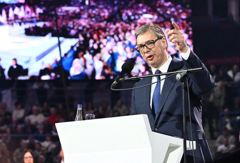 Vučićeve snažne poruke iz Beogradske arene: „Nećemo prijetiti, ali ćemo ubjedljivo pobijediti“