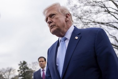 TRAMP PRED DVIJE KATASTROFE: Povlačenje ili rat bez kraja