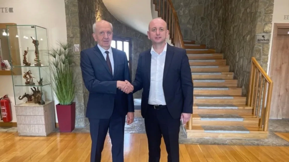 Knežević sa ruskim ambasadorom: Većinska Crna Gora uz Rusiju