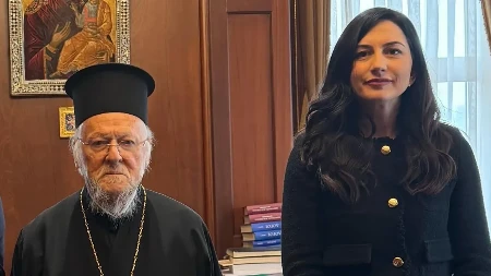 JEVROSIMA REFORMATORKA: Patrijarhu Vartolomeju držala predavanje o ginekologiji, on joj uzvratio knjigom o ženama sveštenicima