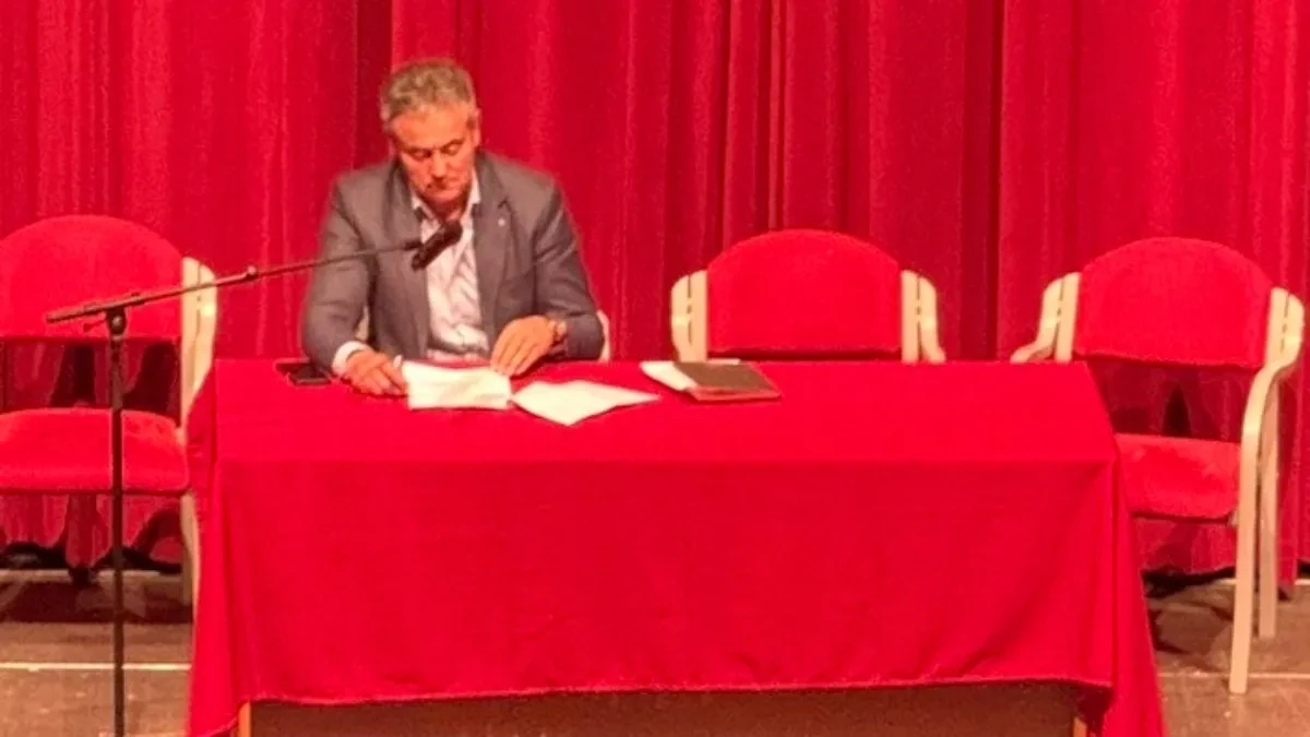 (IZVJEŠTAJ SA LICA MJESTA) DEBAKL „ZMIJA“ I „STRUNJA“ U PLJEVLJIMA: Lekić jedva skrpio kvorum sa DPS preletačima, Vraneš i Krezović mu okrenuli leđa