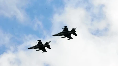 NA NEBU IZNAD SUMSKE OBLASTI: Ruski lovac presreo ukrajinske avione, jedna letjelica oborena