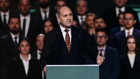 ZAPAD NA APARATIMA, EU DOBILA NOVOG ORBANA: Bugari izabrali povratak majci Rusiji, Ursula fon der Lajen u šoku