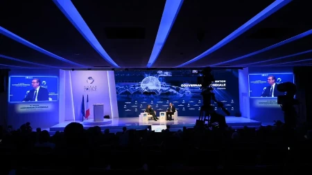 Vučić u Francuskoj: Evropa gubi bitke, Srbija mora da misli svojom glavom