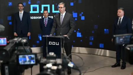 Predsjednik Vučić: Izbori će biti borba za budućnost Srbije, državu nisu slomili i neće uspjeti