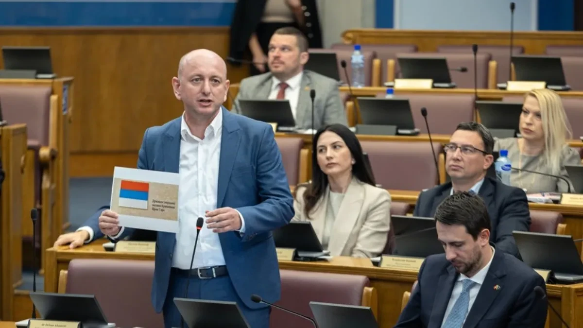 Trobojka nije prošla u Skupštini Crne Gore