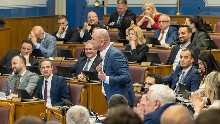 Knežević: Trobojku sam prvi put vidio uz Mila Đukanovića