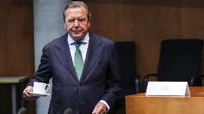 Šreder ponovo u fokusu kao mogući posrednik između Moskve i Evrope