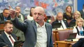 Knežević: Satler upravlja i vlašću i opozicijom u Crnoj Gori