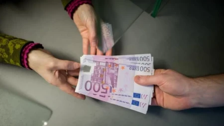 Medojević: Građani Crne Gore sve više troše i zadužuju se kod banaka