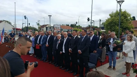 Zeta otkrivanjem spomenika Jesenjinu obilježila Dan pobjede