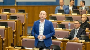 Knežević odgovorio Ibrahimoviću: Kosovo ste priznali, Srbe zapostavili, a sada držite lekcije Srbiji