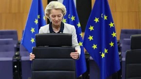 „Politiko”: Šef kabineta saopštio da Fon der Lajenova neće u trku za treći mandat