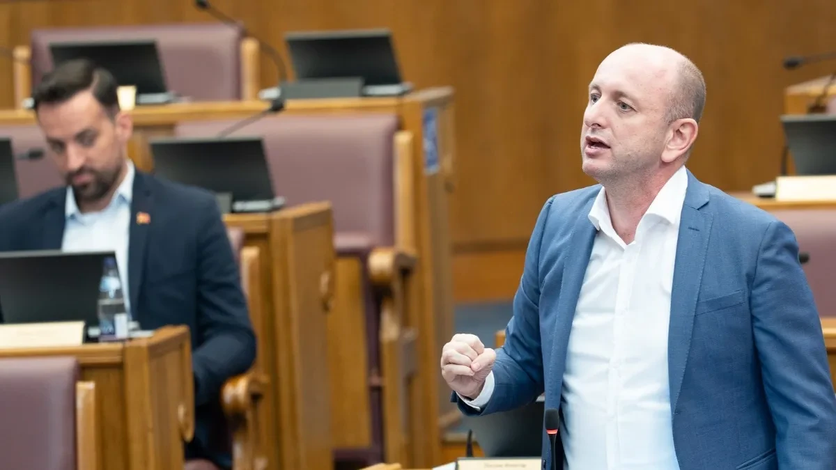 Knežević: Šanse Crne Gore za ulazak u EU znatno manje posle izlaska DNP-a iz Vlade