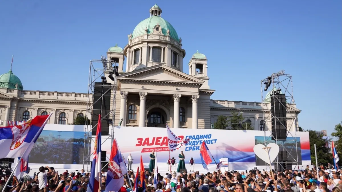 MUP saopštio broj prisutnih: Oko 207.000 građana bilo na platou ispred Skupštine