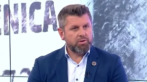 Sramno izvrtanje istine u Sarajevu: Vučić sam sebe napao u Srebrenici