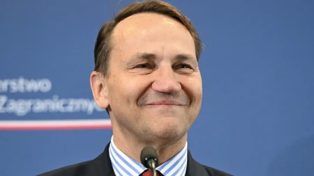 Sikorski: Rusija nije sposobna za veliki napad na NATO