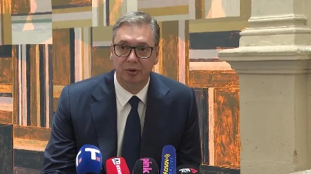 Vučić iz Pariza: Srbija neće u Koaliciju voljnih, ostajemo vojno neutralni