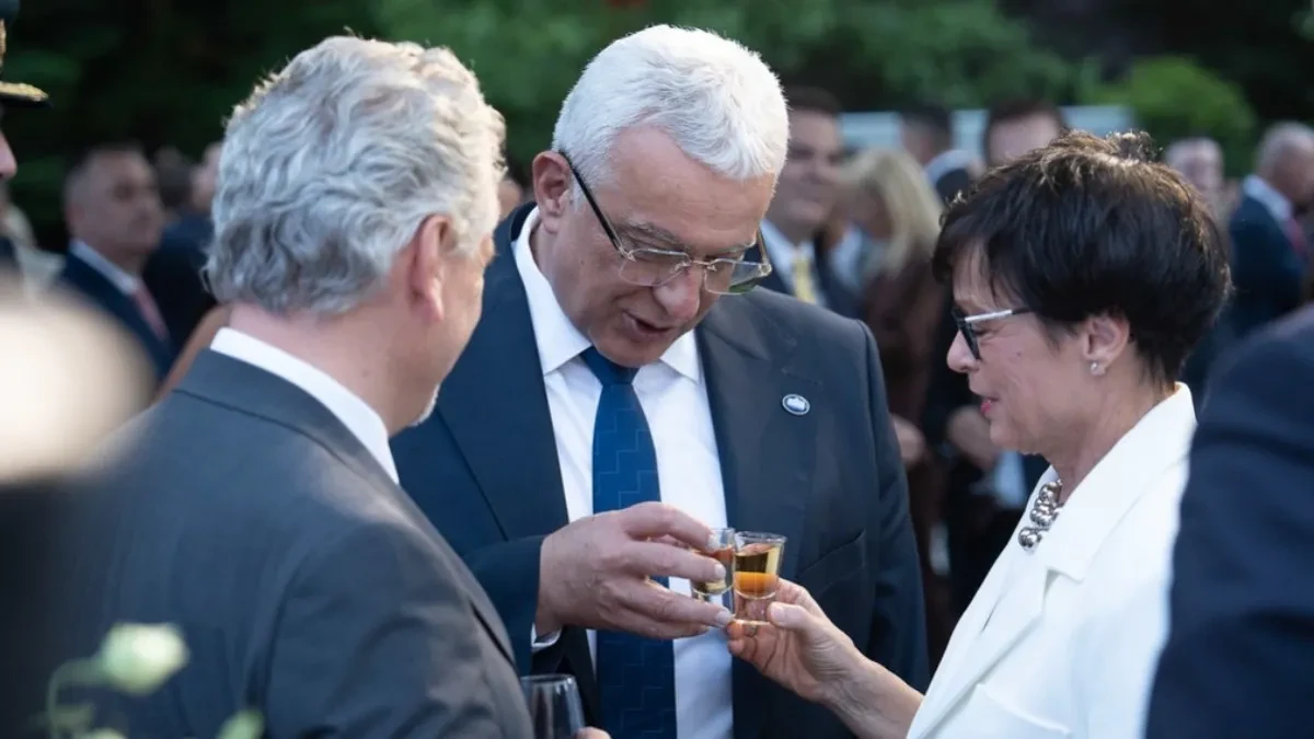Gospodine Mandiću, niko vam ne duguje aplauz