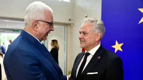 Srbi čekali ustavne promjene, dočekali Satlerove amandmane