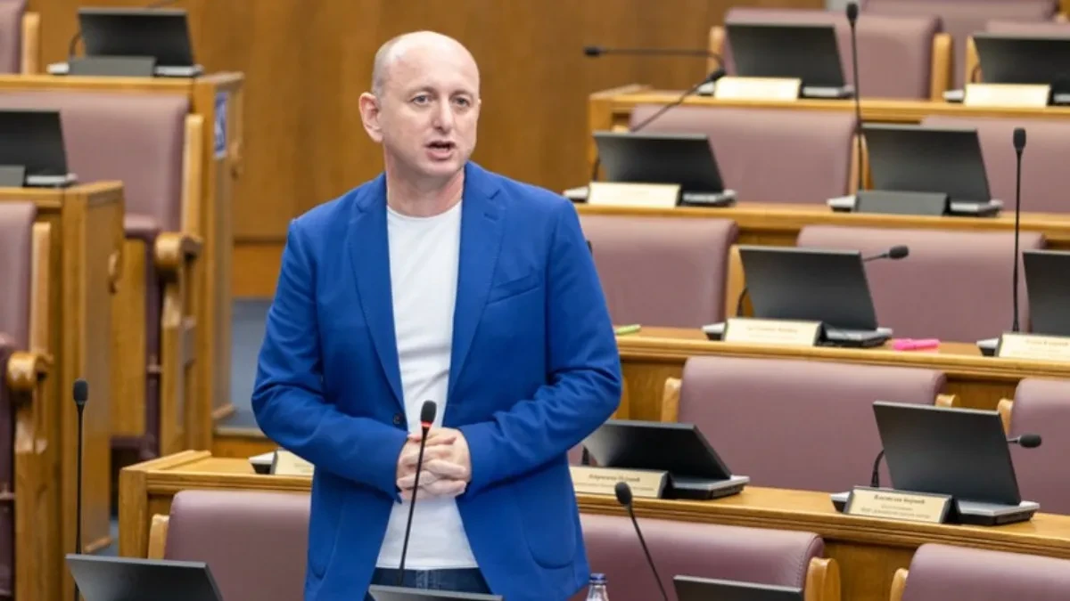 Knežević: Istopolni partneri dobijaju prava, a 300.000 Srba ostaje bez državljanstva