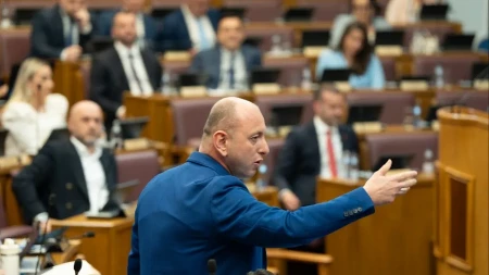 Knežević: Tim EU za crnogorski jezik otkriva zašto vlast neće srpski kao službeni