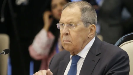 Lavrov: Vučić je iskusan političar i hrabro trpi pritisak Brisela