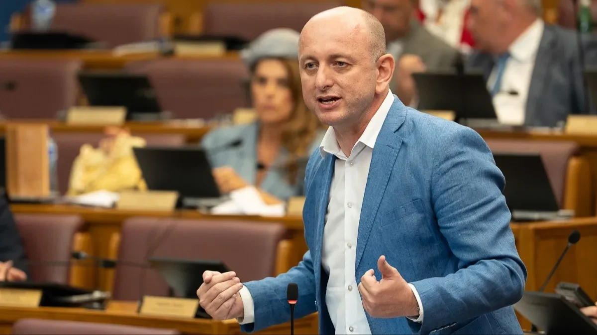 Lažna vjera pod maskom odbrane MCP: Đedoimani vjernik prijeti Milanu Kneževiću prebijanjem