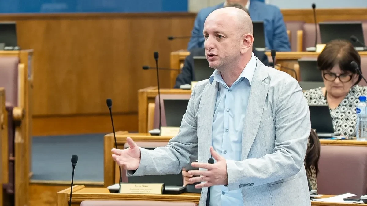 KNEŽEVIĆ IZAZVAO SPAJIĆA: Ako dokažeš da nisi bio rezervista Vojske Srbije, napuštam politiku!