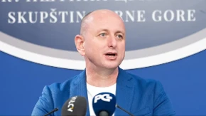 Knežević pita u čije ime Krivokapić prisustvuje skupovima hrvatske diplomatije