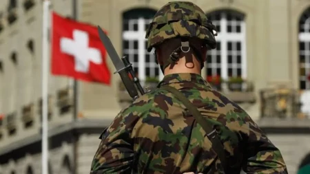 „Ili smo neutralni ili nismo”: Švajcarska odlučuje o odnosu prema Rusiji i NATO-u